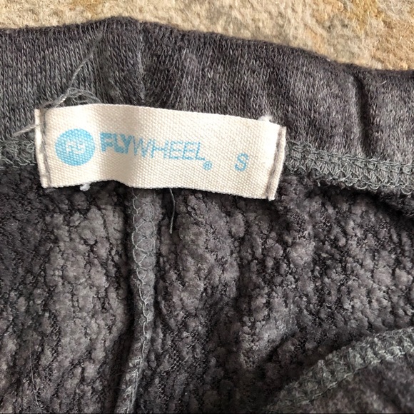 Flywheel cropped sweatpants - Picture 3 of 7